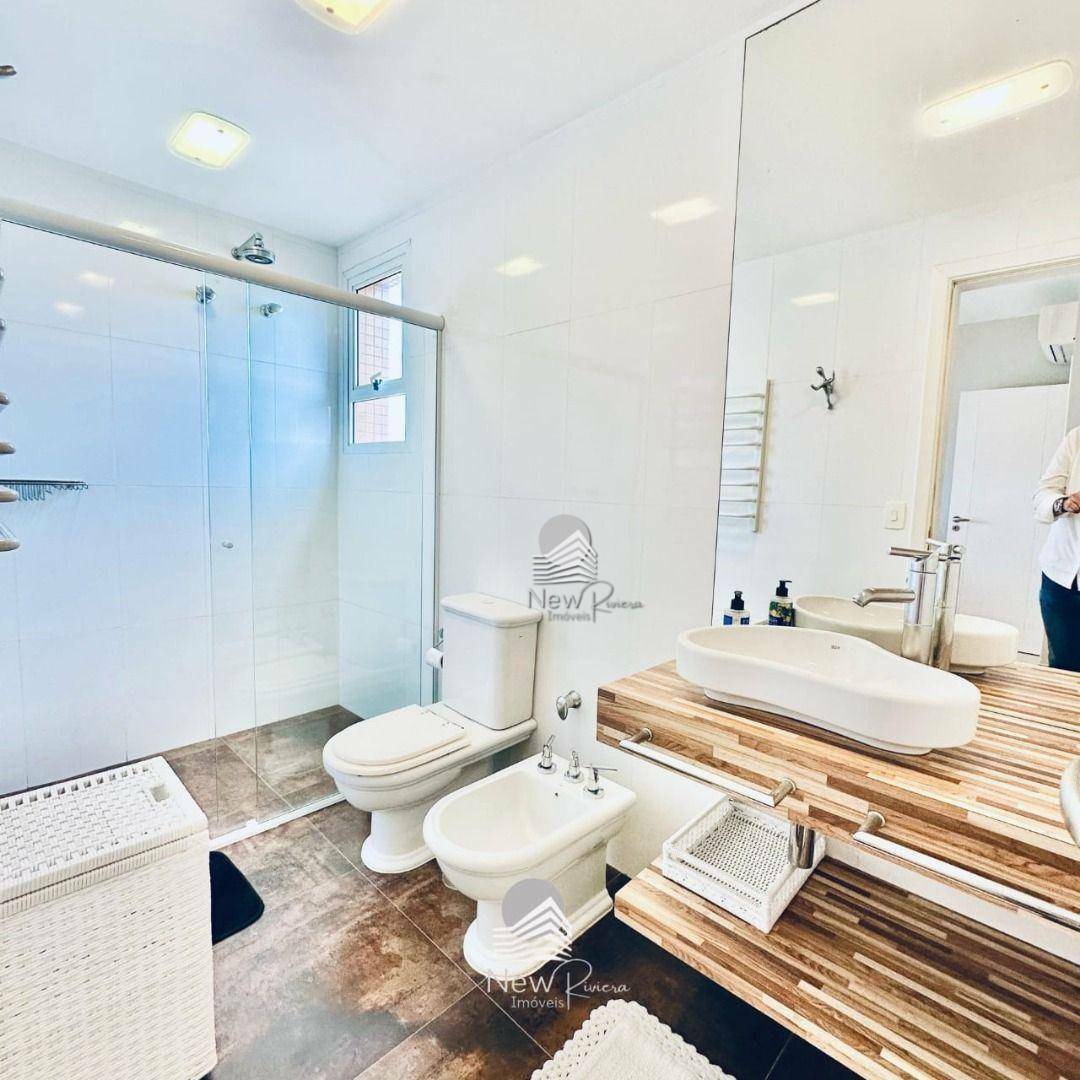 Apartamento para alugar com 4 quartos, 211m² - Foto 12