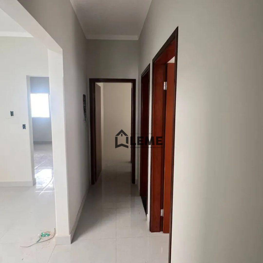 Casa à venda com 3 quartos, 159m² - Foto 7