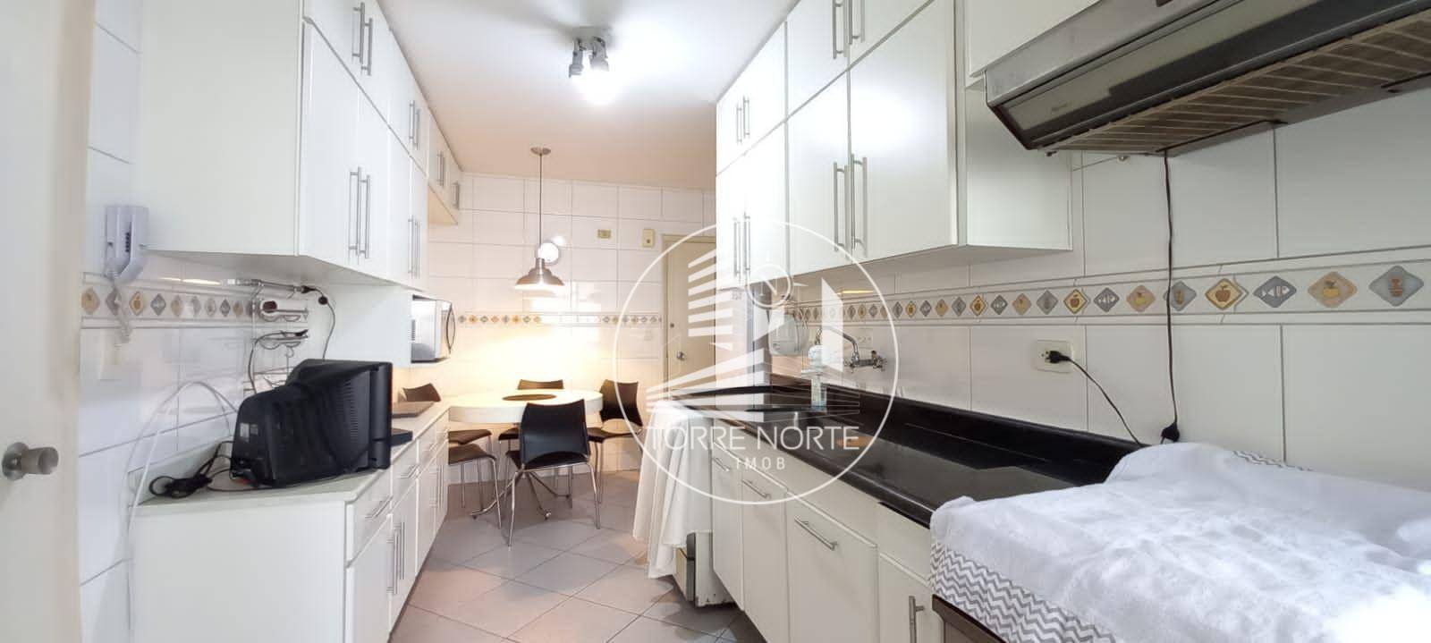 Apartamento à venda com 3 quartos, 128m² - Foto 13