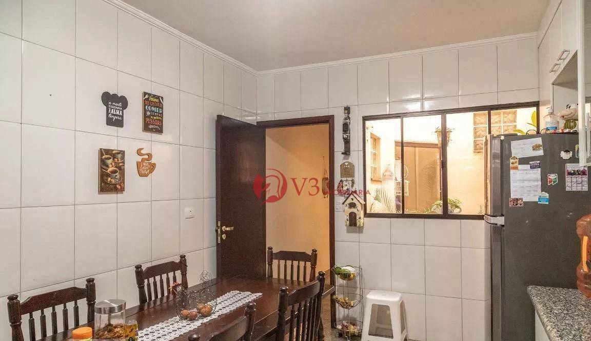 Sobrado à venda com 3 quartos, 130m² - Foto 4