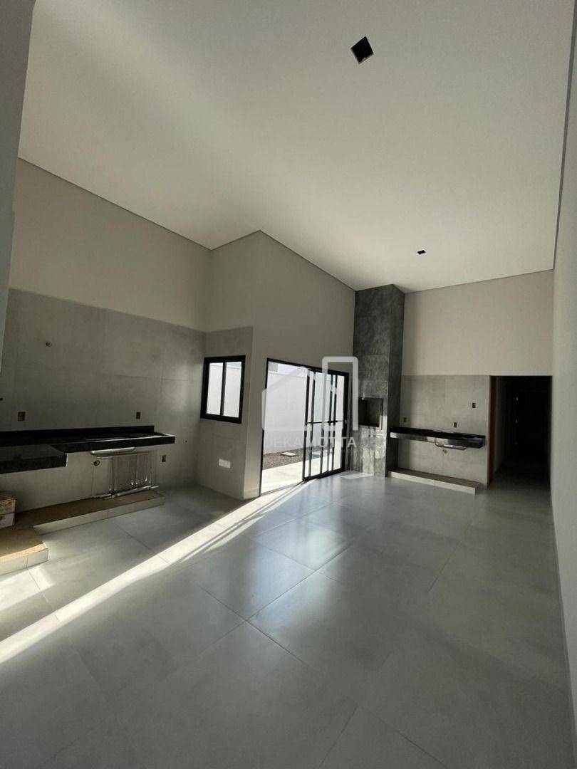 Casa à venda com 3 quartos, 95m² - Foto 3