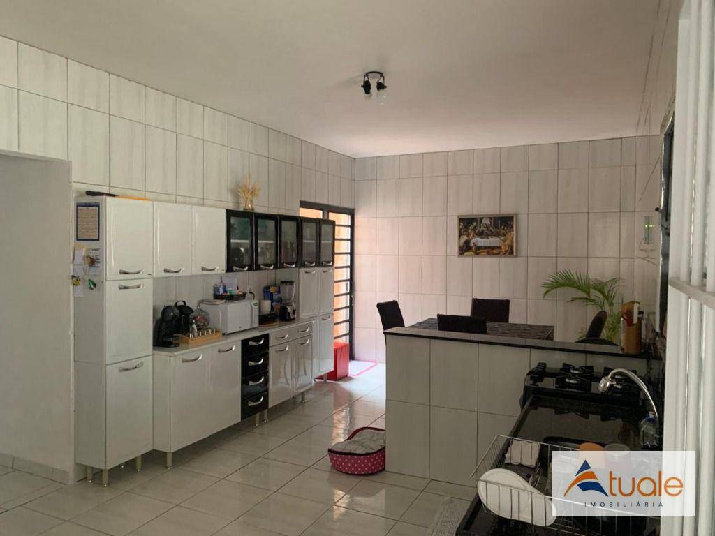 Casa à venda com 2 quartos, 110m² - Foto 2