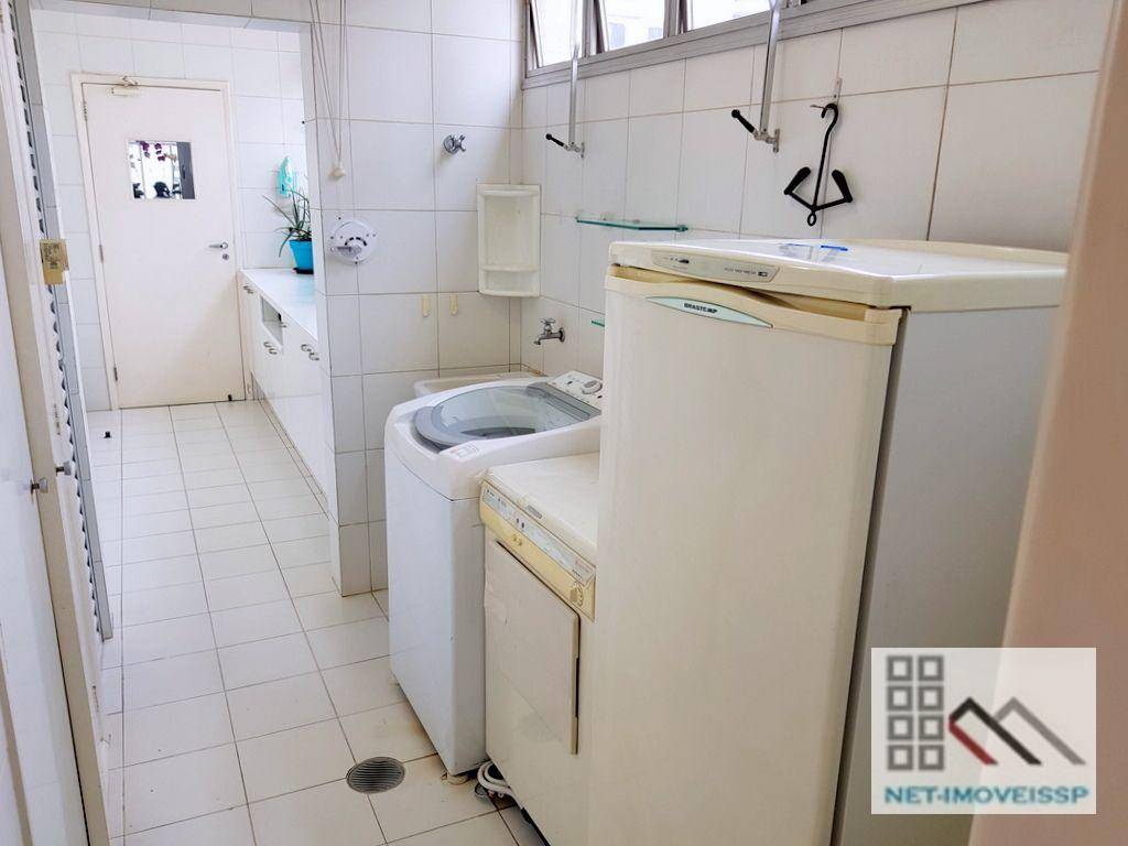 Apartamento à venda com 3 quartos, 244m² - Foto 35