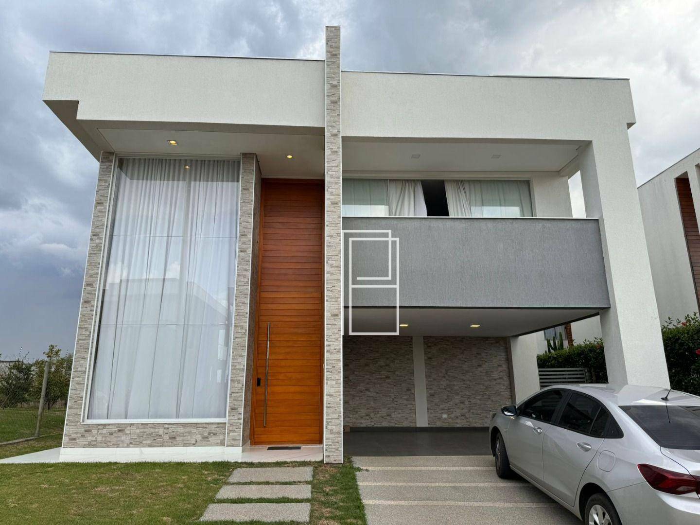 Casa de Condomínio à venda com 4 quartos, 333m² - Foto 1