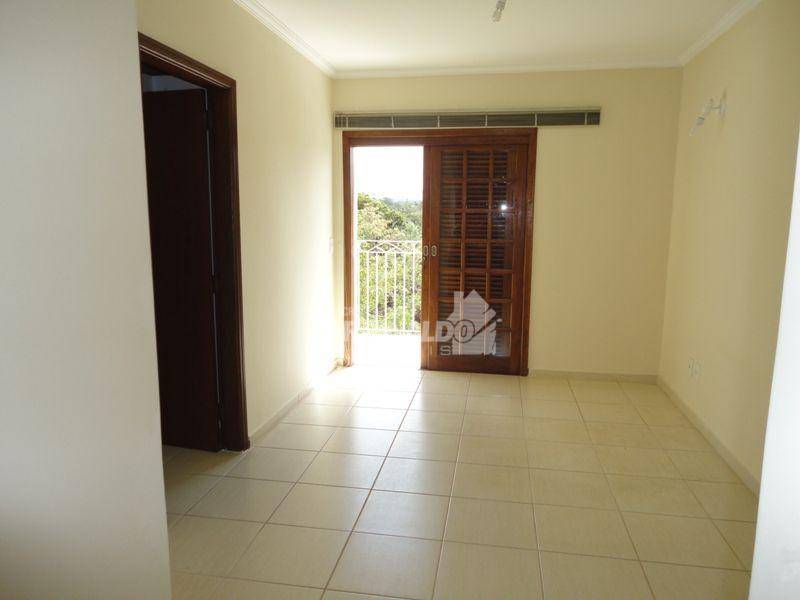 Casa de Condomínio para alugar com 3 quartos, 250m² - Foto 39