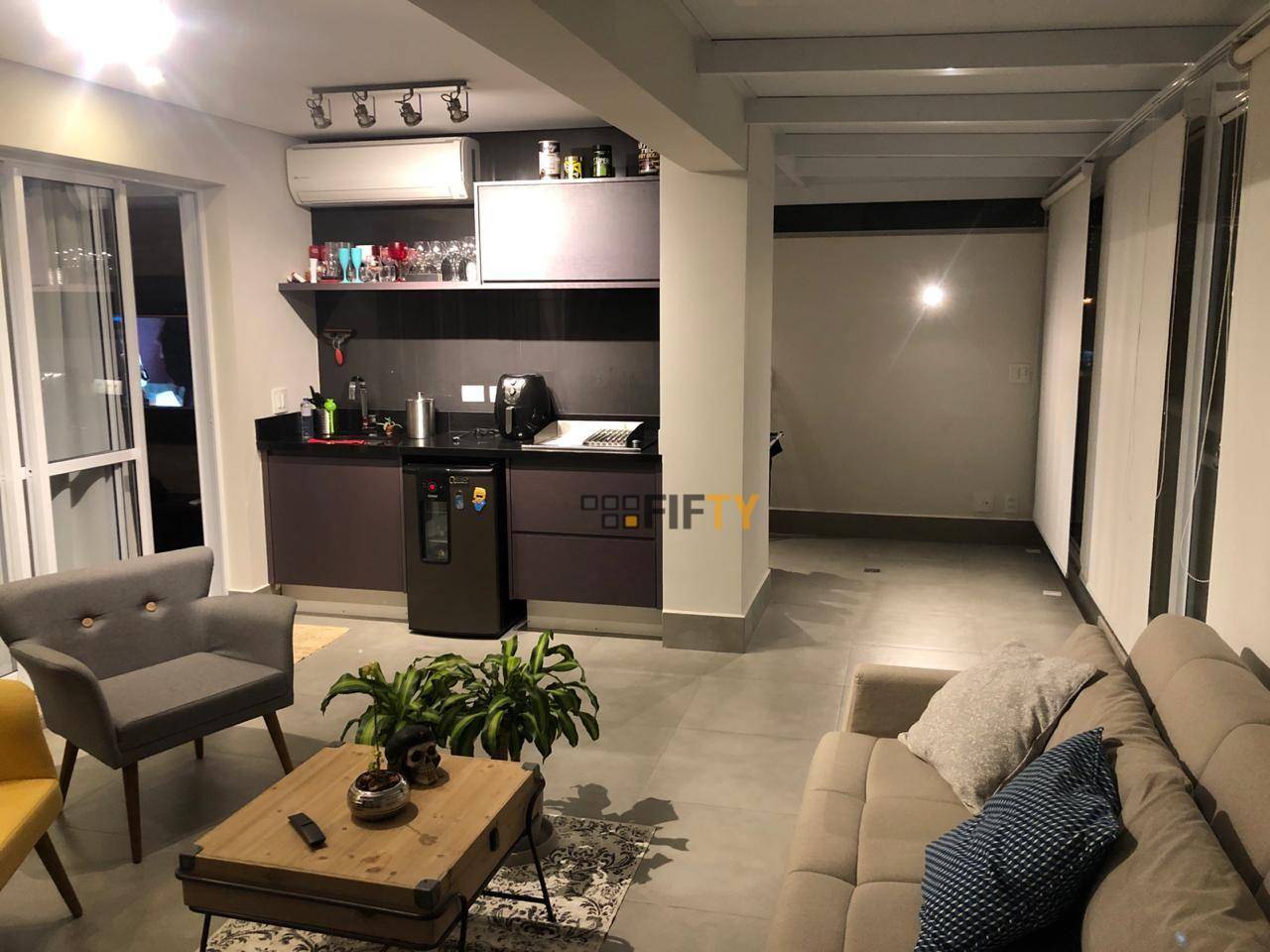 Apartamento à venda com 2 quartos, 120m² - Foto 1