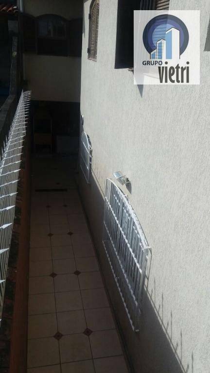 Sobrado à venda com 3 quartos, 180m² - Foto 32