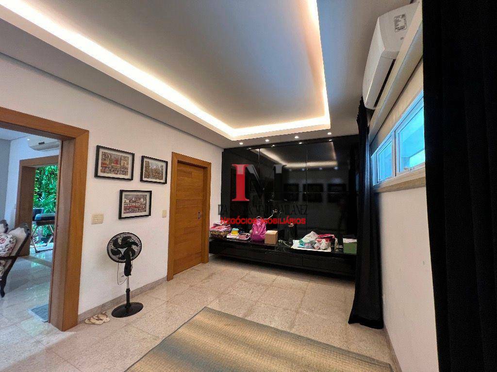 Casa de Condomínio à venda com 4 quartos, 670m² - Foto 9