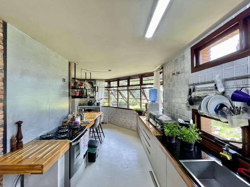 Casa de Condomínio à venda e aluguel com 5 quartos, 850m² - Foto 13