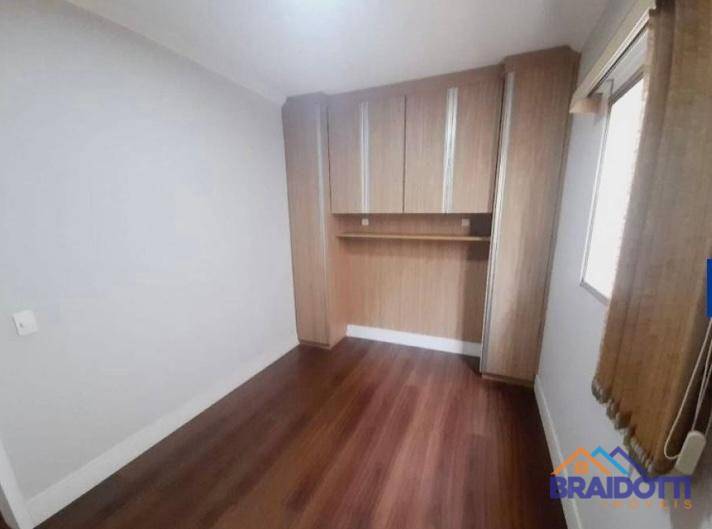 Apartamento à venda com 2 quartos, 60m² - Foto 5