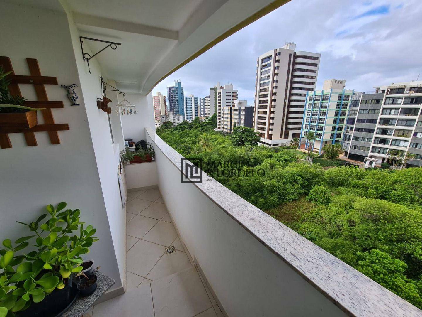 Apartamento à venda com 2 quartos, 67m² - Foto 10