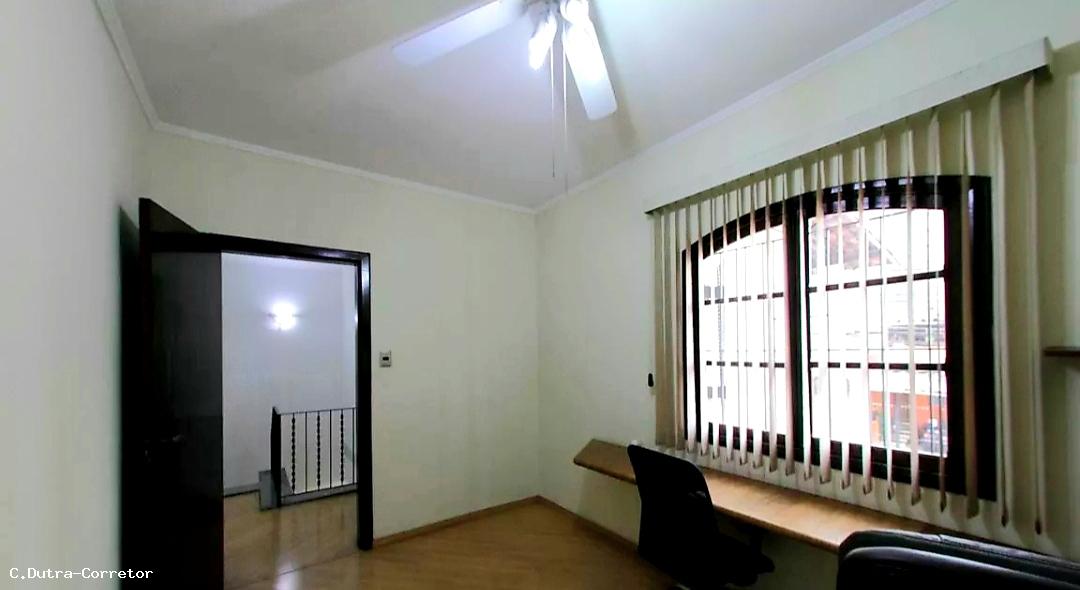 Sobrado à venda com 3 quartos, 238m² - Foto 17