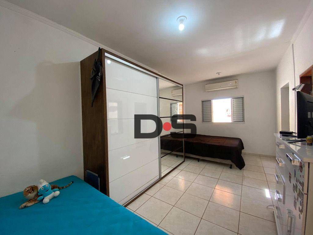 Casa à venda com 2 quartos, 120m² - Foto 12