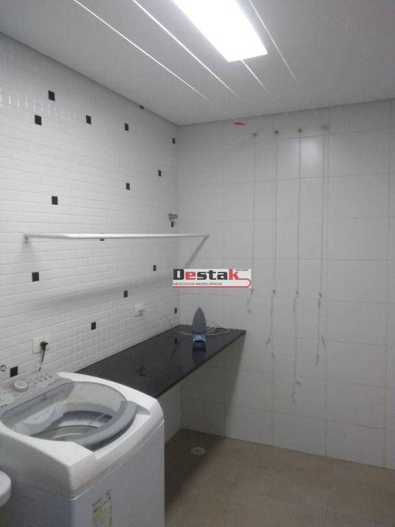 Sobrado à venda com 3 quartos, 318m² - Foto 18