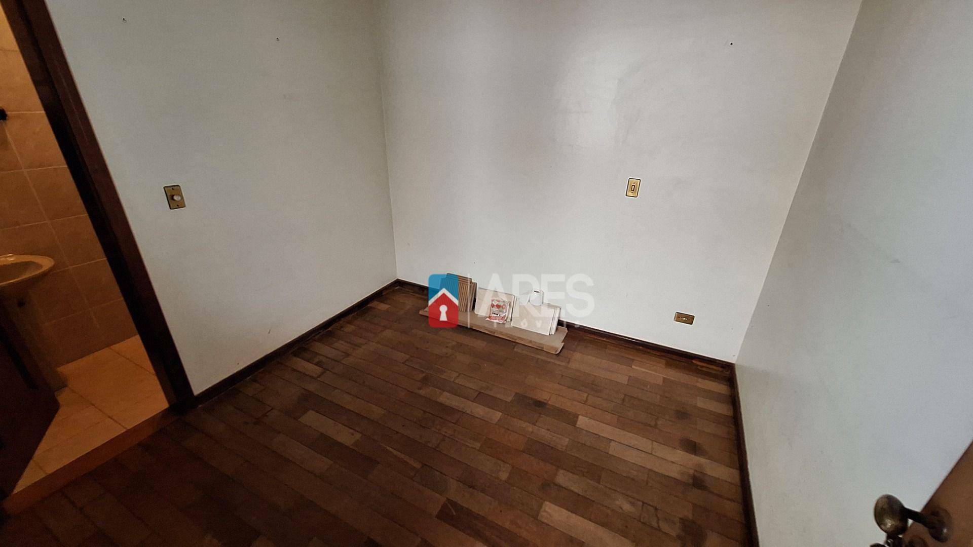 Casa para alugar com 4 quartos, 472m² - Foto 14