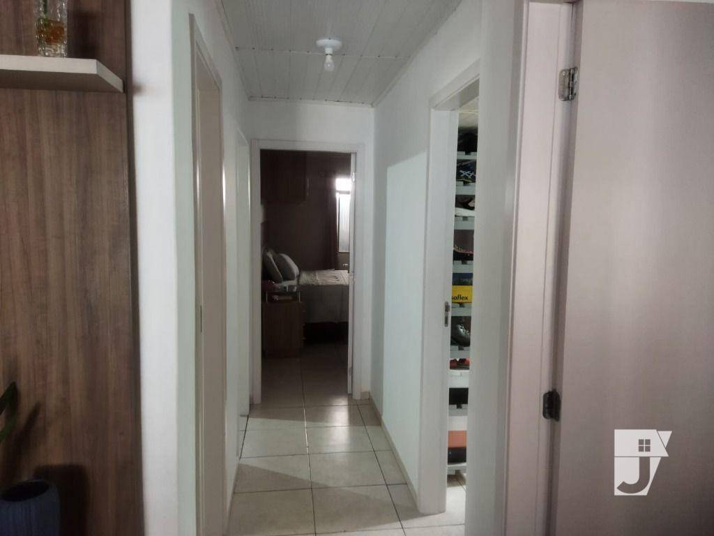 Casa à venda com 3 quartos, 120m² - Foto 4