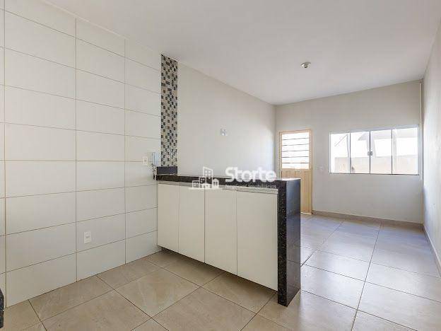 Casa à venda com 5 quartos, 130m² - Foto 4