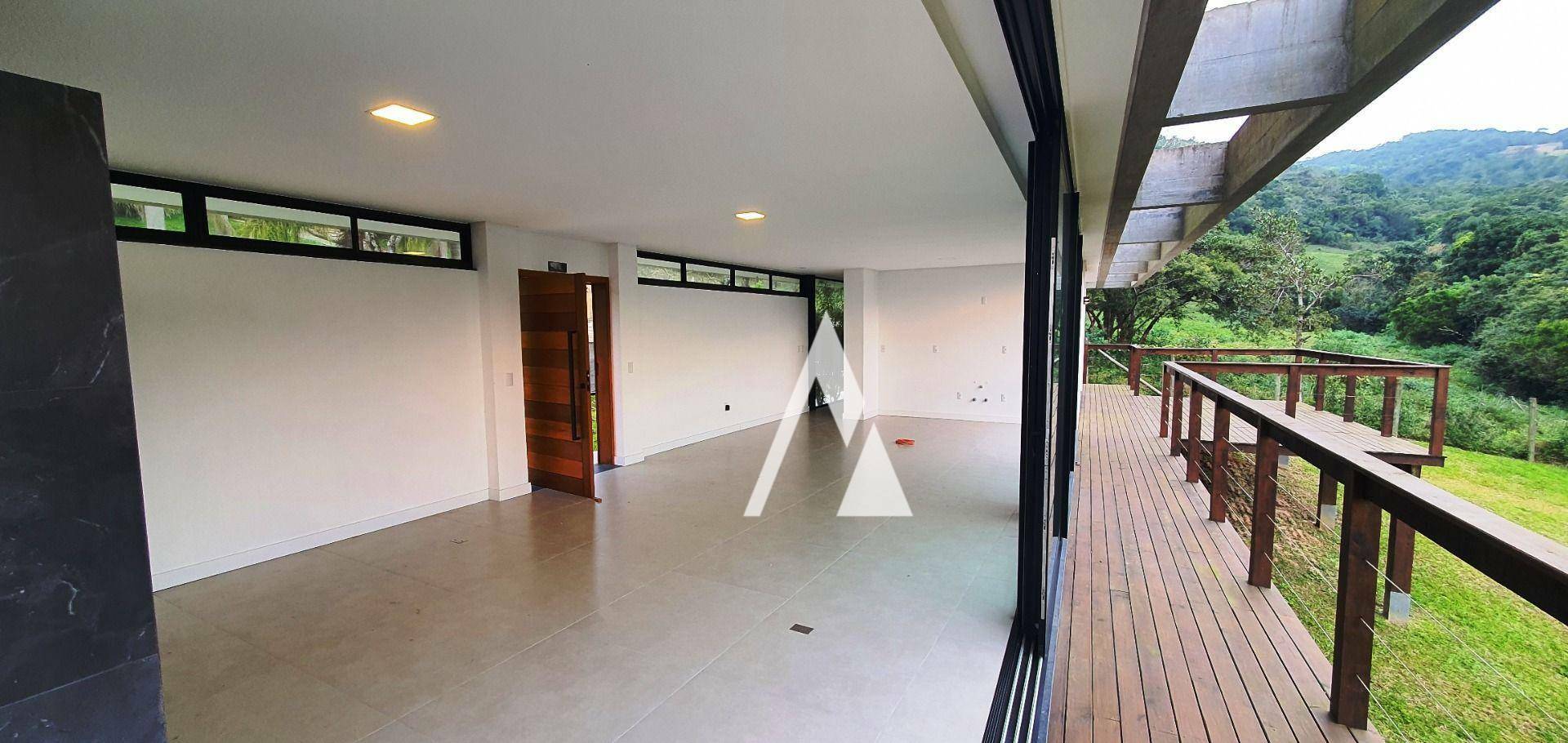 Casa à venda com 3 quartos, 240m² - Foto 9