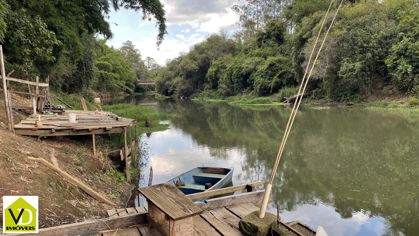 Fazenda à venda com 3 quartos, 193m² - Foto 1