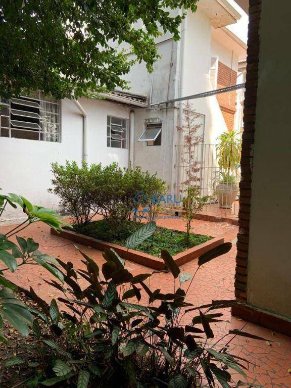 Casa à venda e aluguel com 4 quartos, 439m² - Foto 12