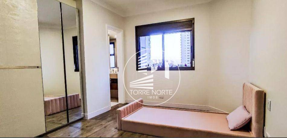 Apartamento à venda com 3 quartos, 250m² - Foto 5