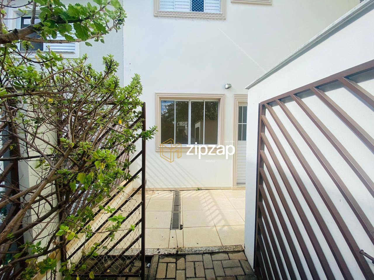 Sobrado para alugar com 2 quartos, 85m² - Foto 1