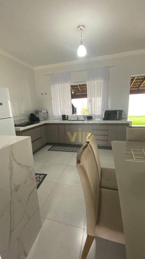 Casa à venda com 2 quartos, 180m² - Foto 9