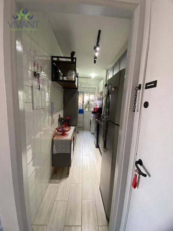 Apartamento à venda com 3 quartos, 75m² - Foto 8