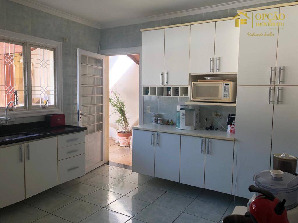 Casa à venda com 3 quartos, 171m² - Foto 9