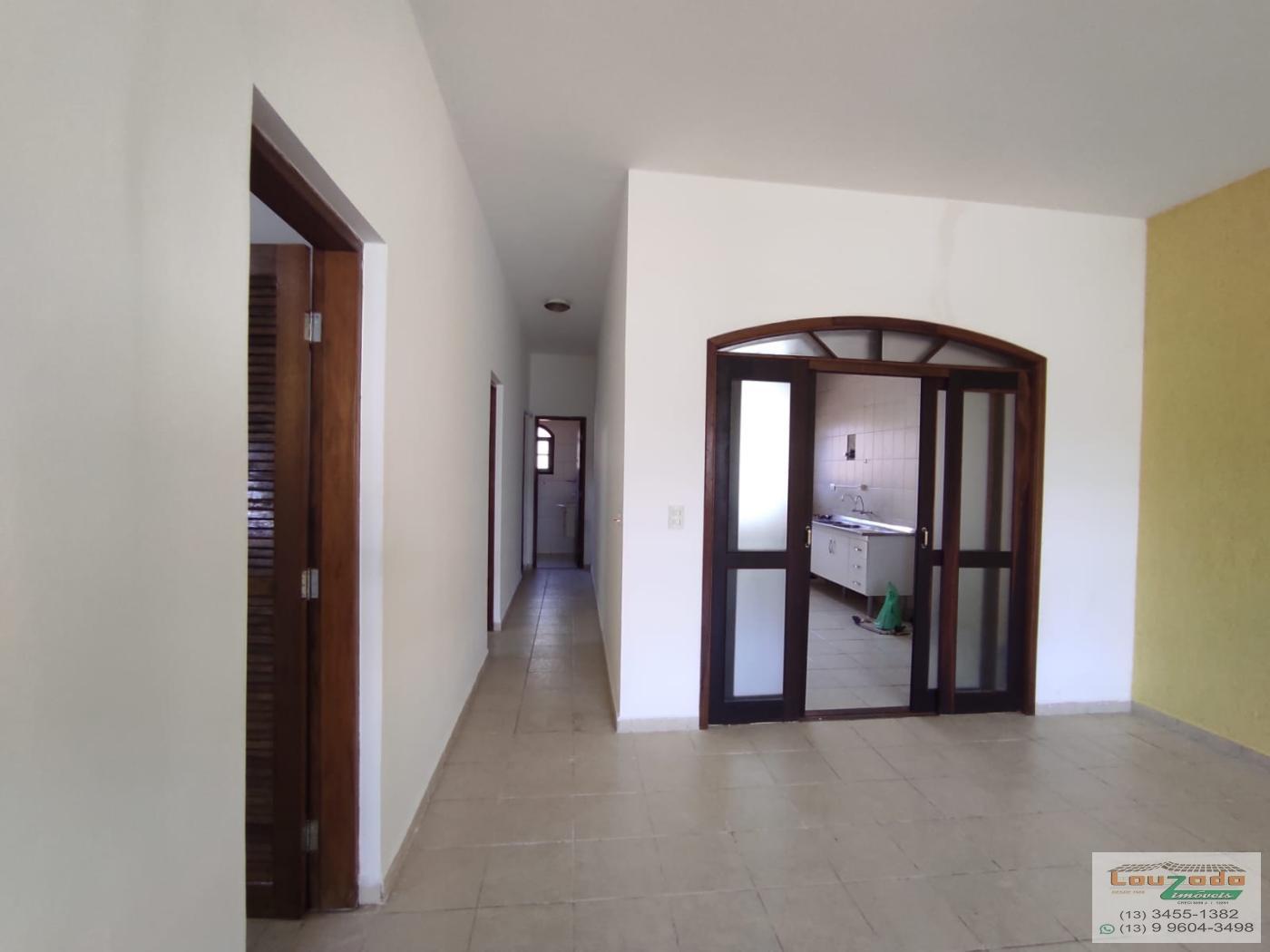 Casa à venda com 3 quartos, 250m² - Foto 14