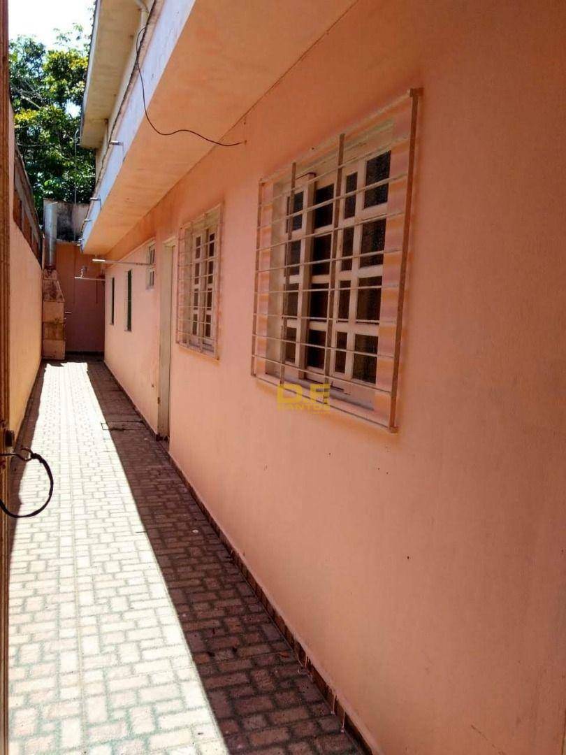 Sobrado à venda com 5 quartos, 129m² - Foto 1