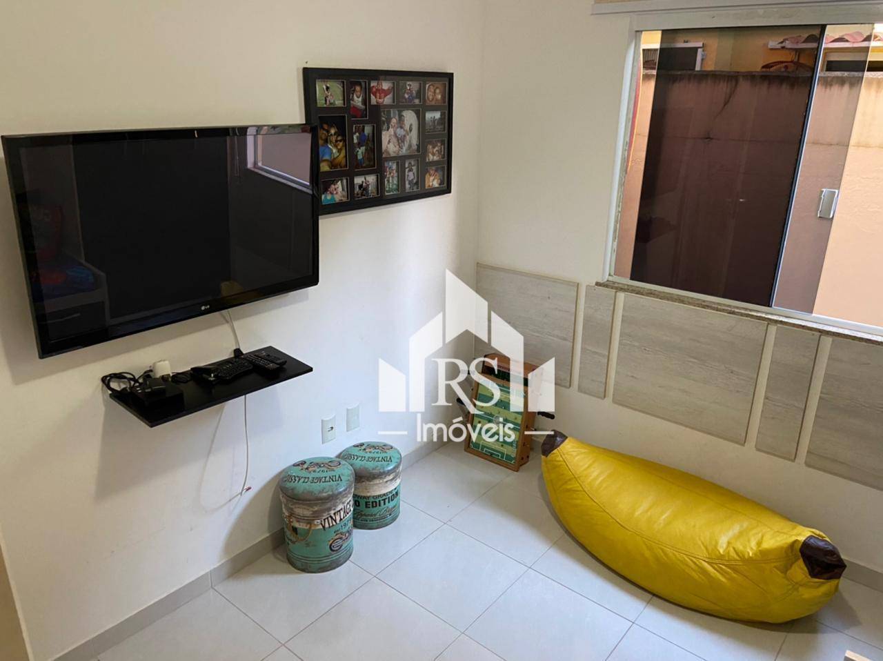 Casa à venda com 2 quartos, 60m² - Foto 12