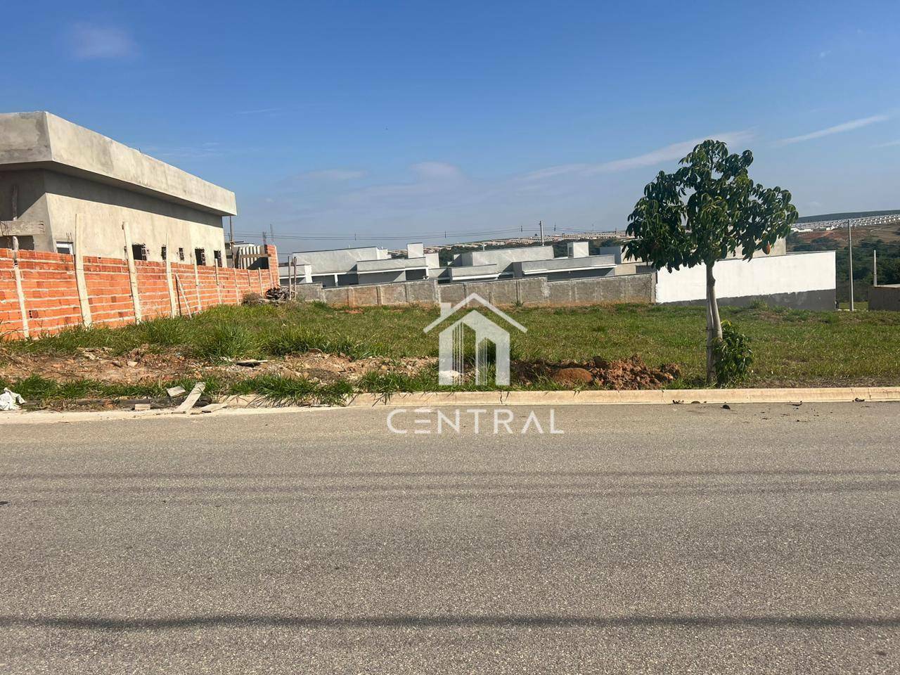 Terreno à venda, 250M2 - Foto 1