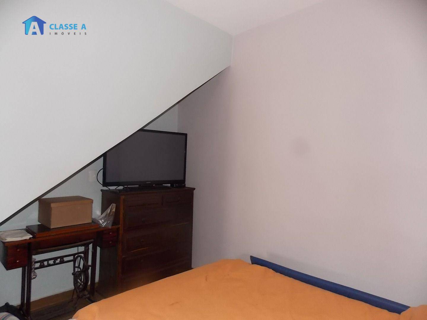 Casa à venda com 3 quartos, 240m² - Foto 17