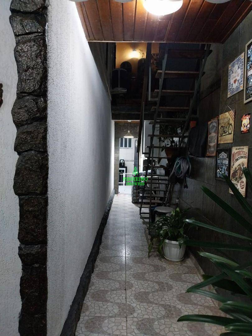 Casa de Condomínio à venda com 2 quartos, 170m² - Foto 5