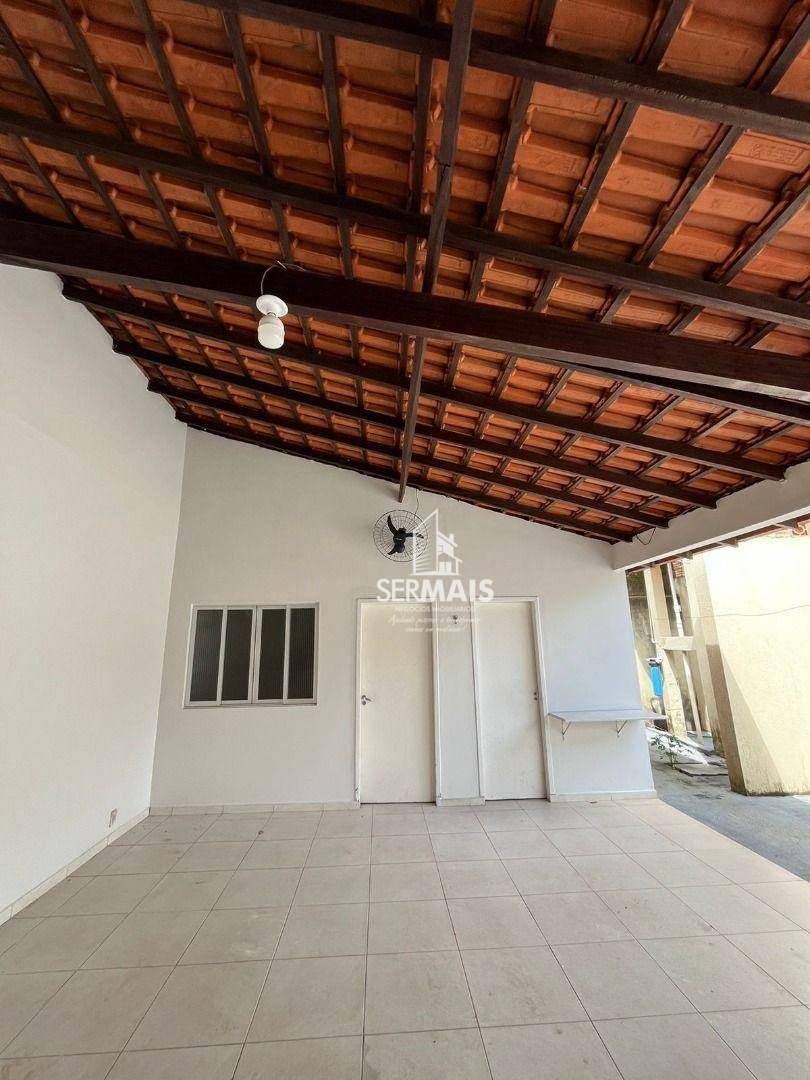 Casa para alugar com 4 quartos, 250m² - Foto 33