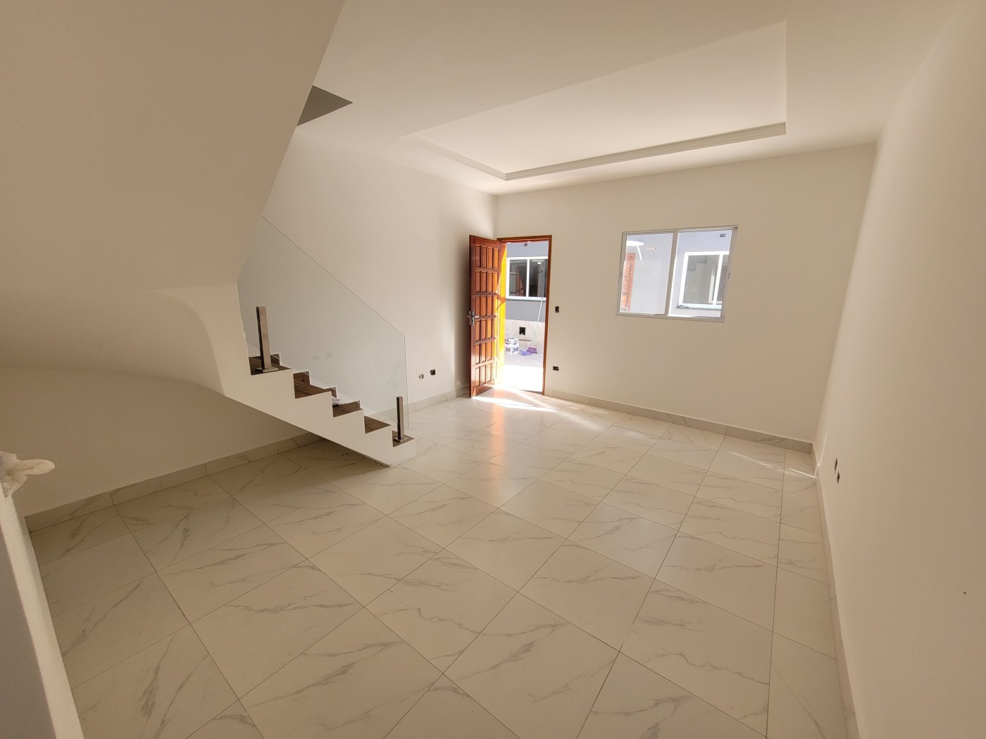 Casa à venda com 2 quartos, 80m² - Foto 2