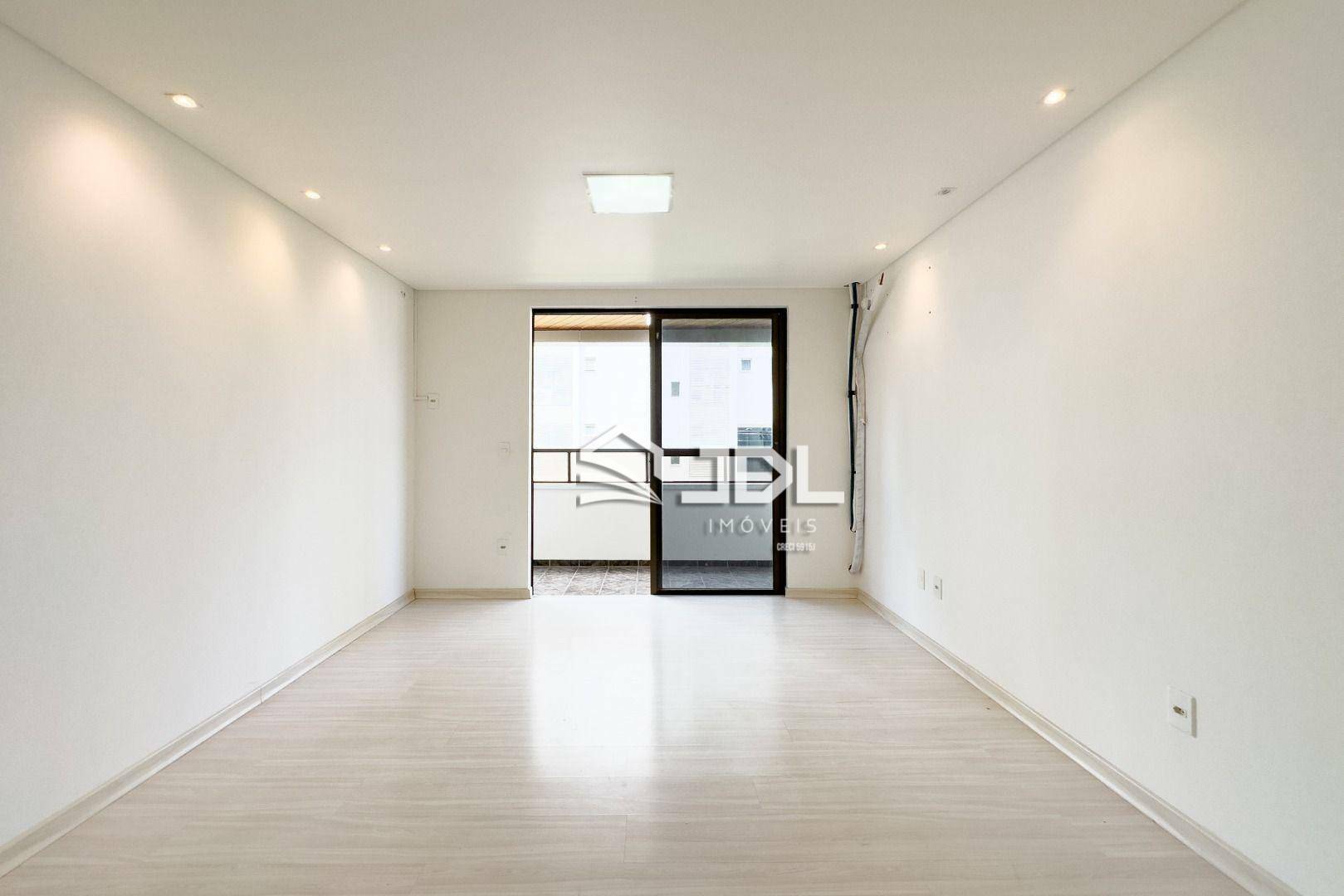 Apartamento à venda com 3 quartos, 118m² - Foto 17