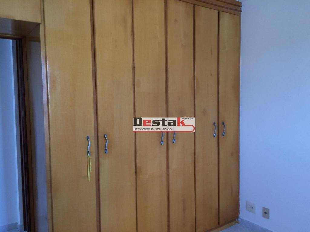 Apartamento à venda com 3 quartos, 65m² - Foto 4