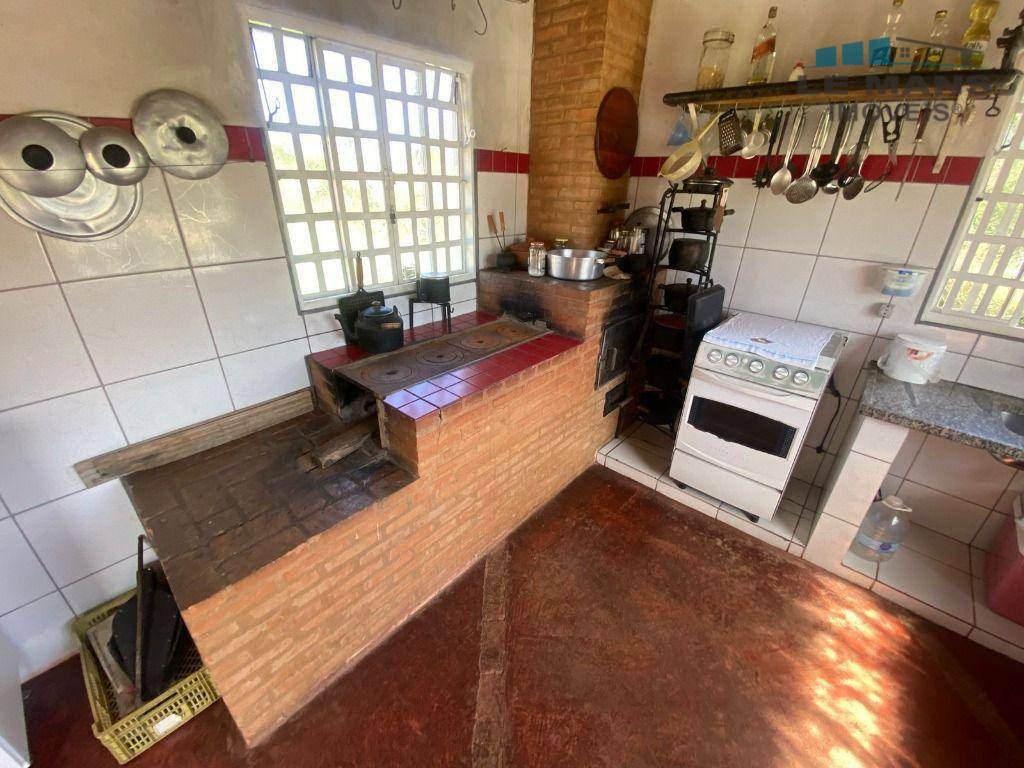 Chácara à venda com 3 quartos, 254m² - Foto 20