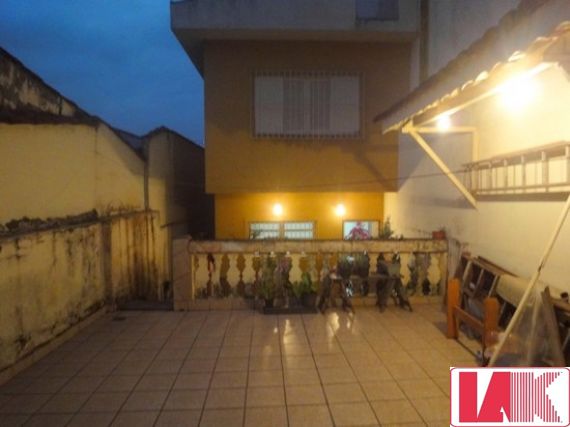 Sobrado à venda com 2 quartos, 200m² - Foto 11