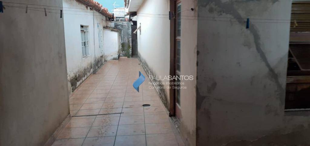 Casa à venda com 6 quartos, 200m² - Foto 8