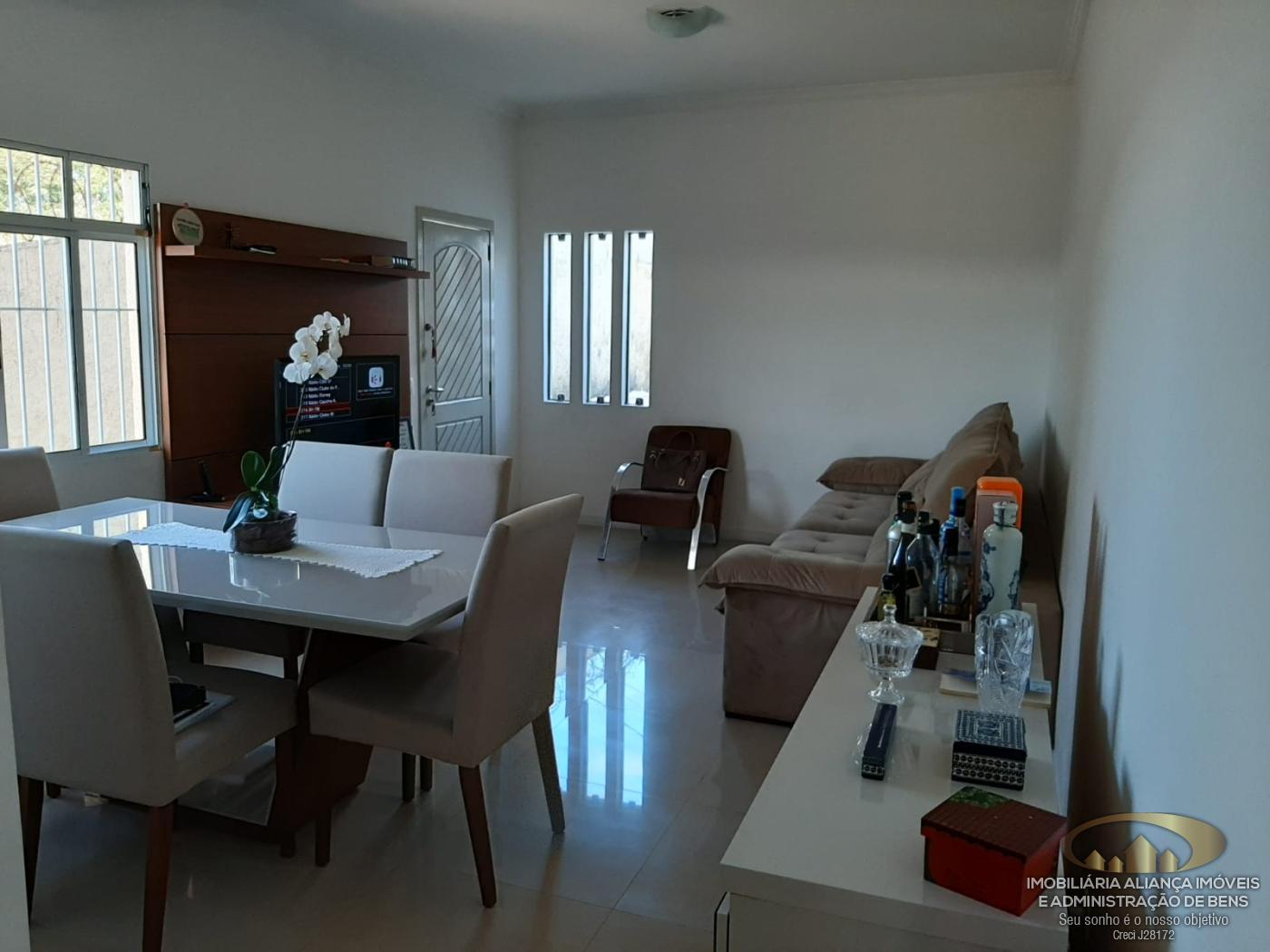 Casa à venda com 3 quartos, 196m² - Foto 3