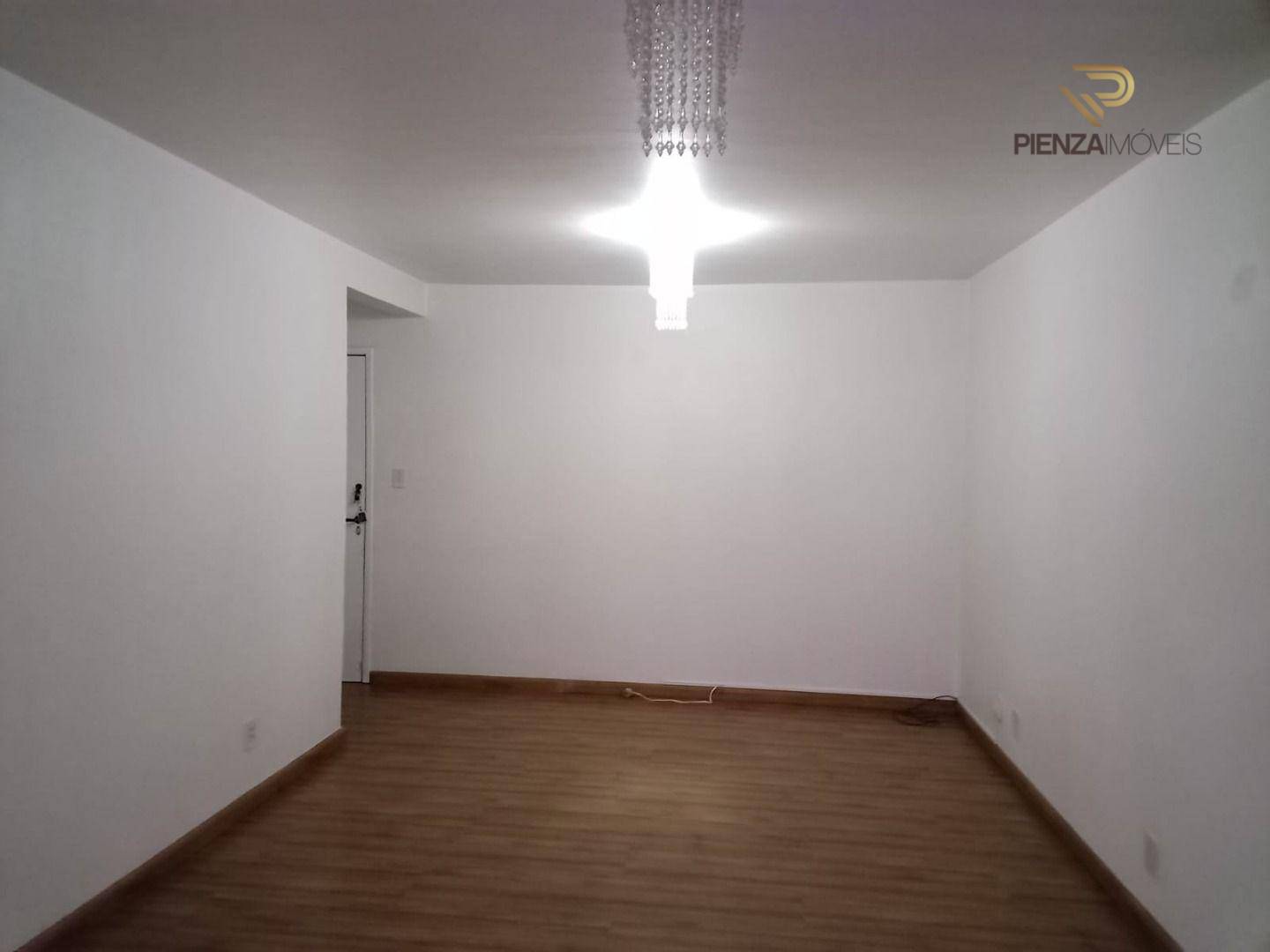 Apartamento à venda com 1 quarto, 70m² - Foto 2