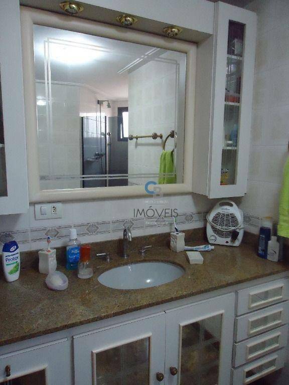 Apartamento à venda com 3 quartos, 183m² - Foto 12