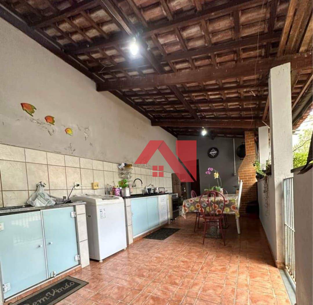 Casa à venda com 3 quartos, 84m² - Foto 6