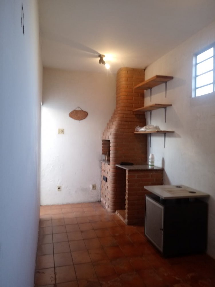 Casa à venda com 3 quartos, 200m² - Foto 14