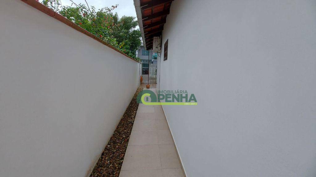 Casa à venda com 3 quartos, 200m² - Foto 12