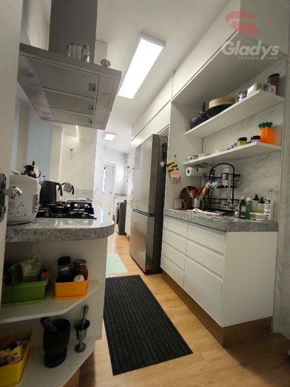 Apartamento à venda com 3 quartos, 107m² - Foto 12