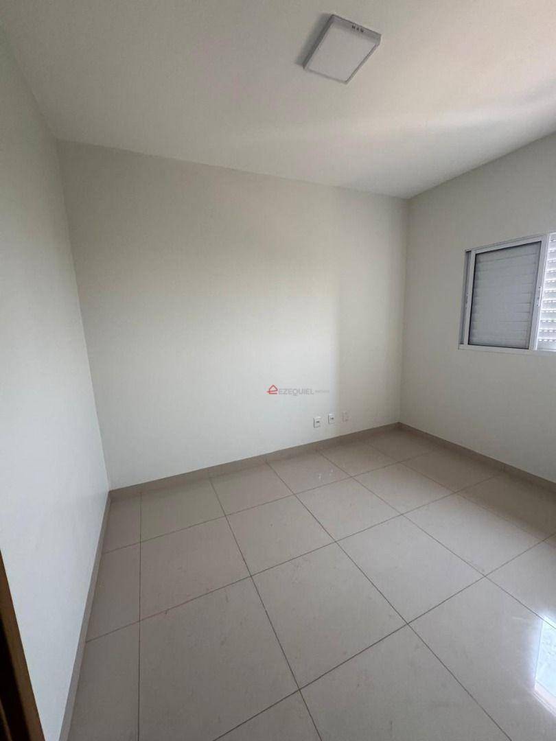 Apartamento para alugar com 2 quartos, 69m² - Foto 5